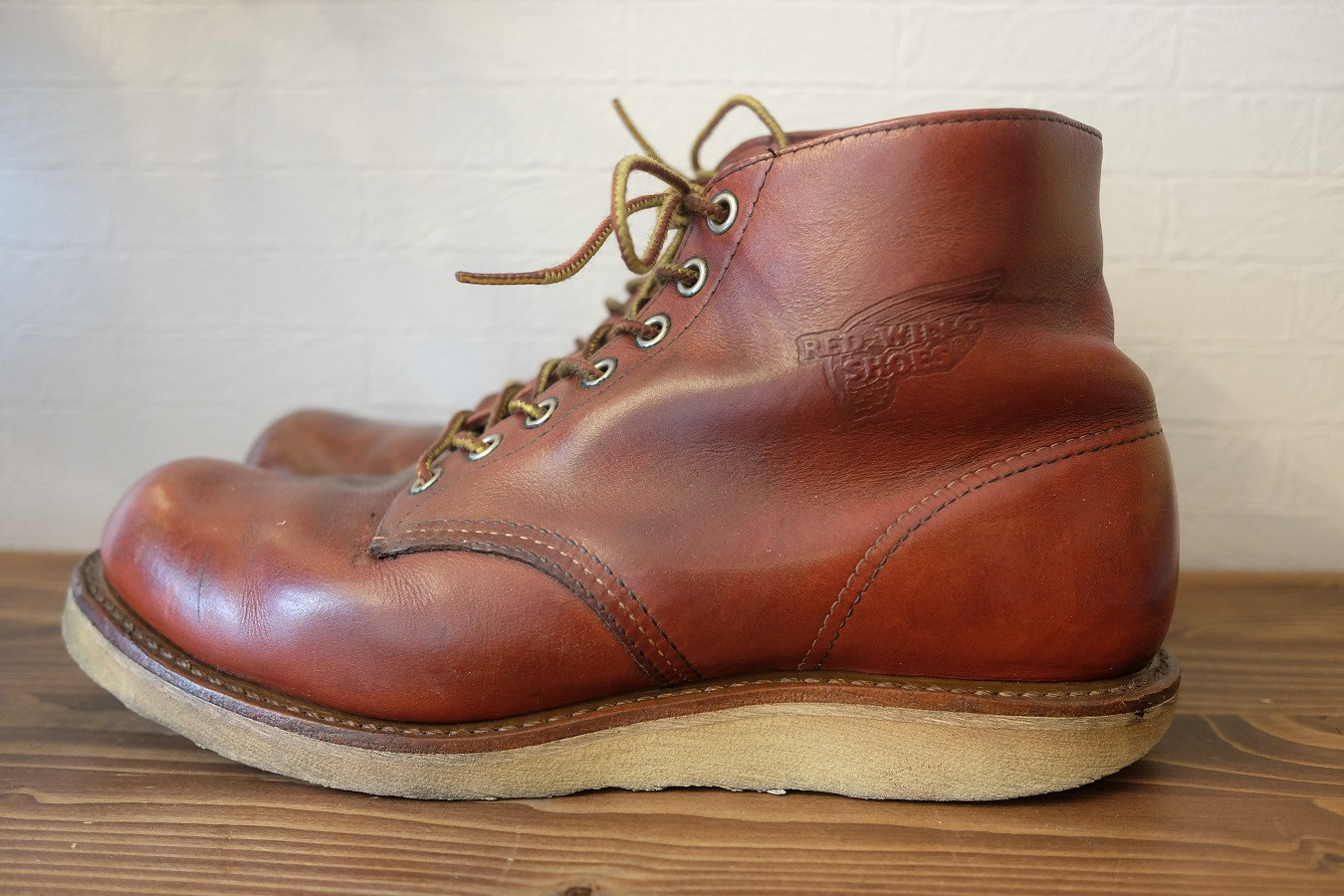 国内外の人気が集結 RED WING SHOES ベックマン 9013 ビブラムソールに