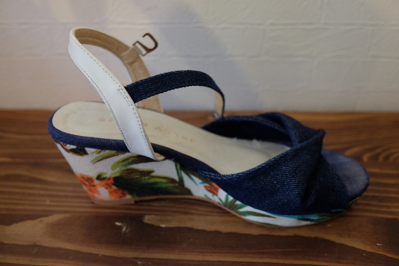 ストラップ固定修理完了