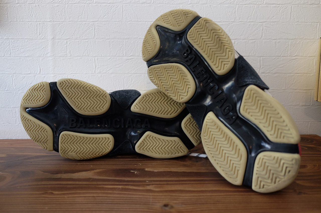 バレンシアガ(BALENCIAGA)トリプルS｜ソール補強