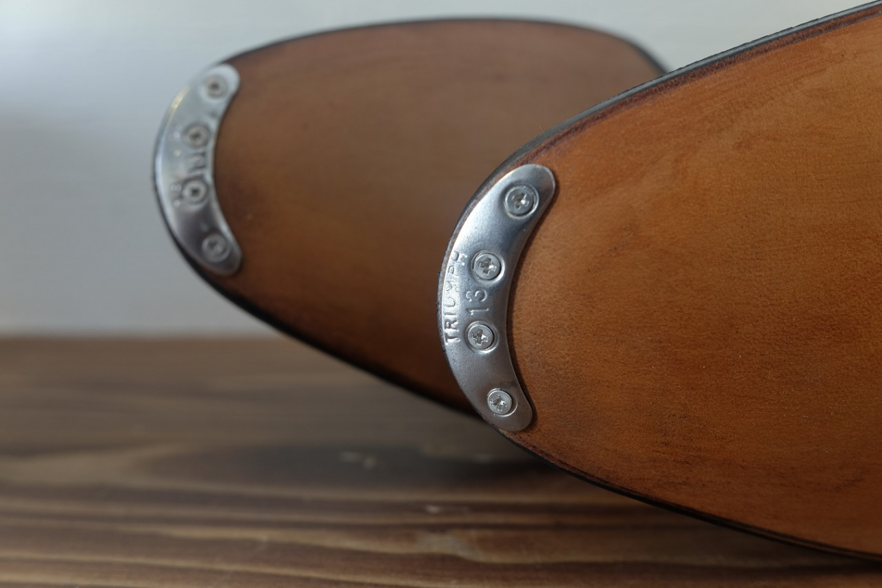 靴底の加工が要らないトゥスチール