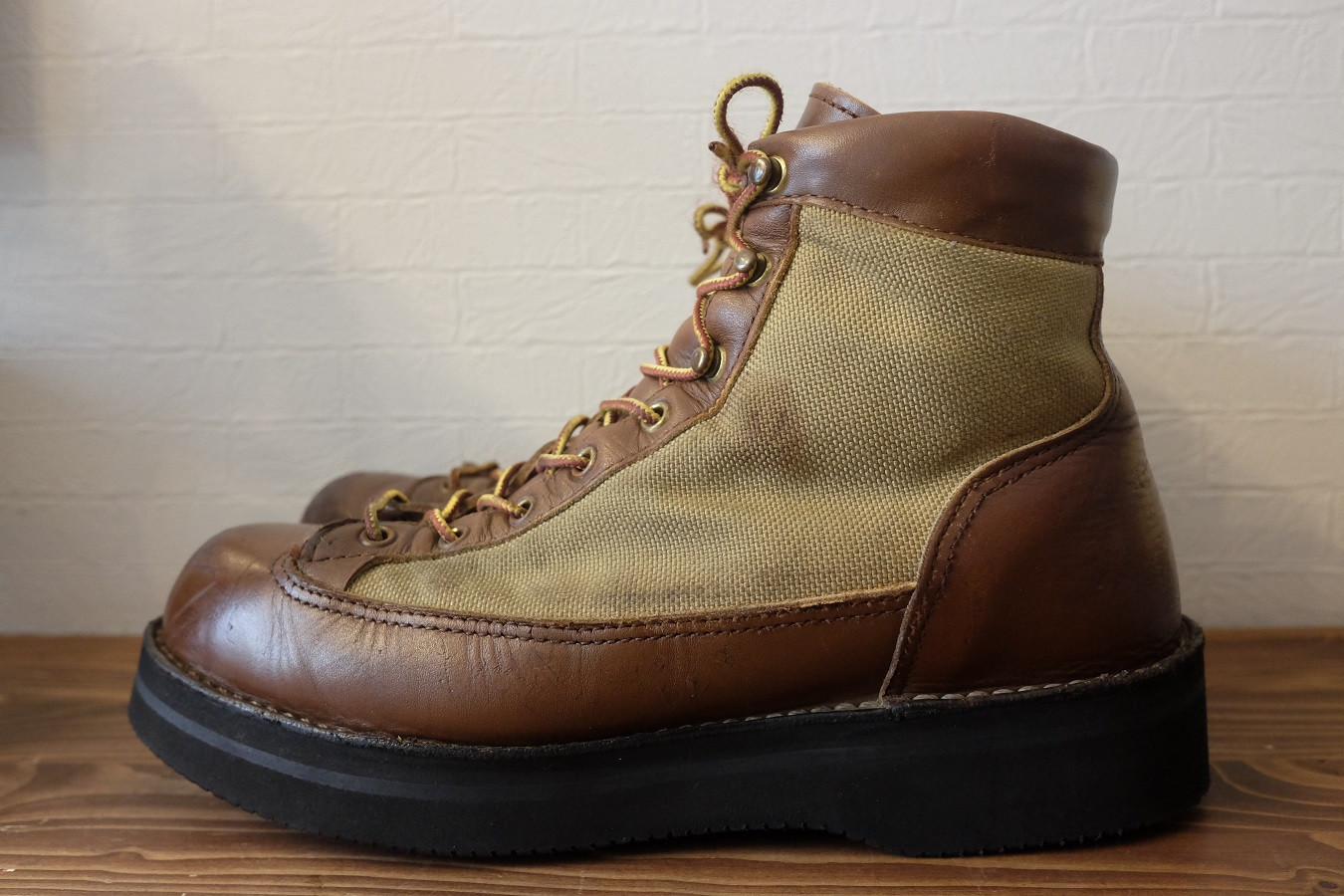 ダナーライト オールソール交換後