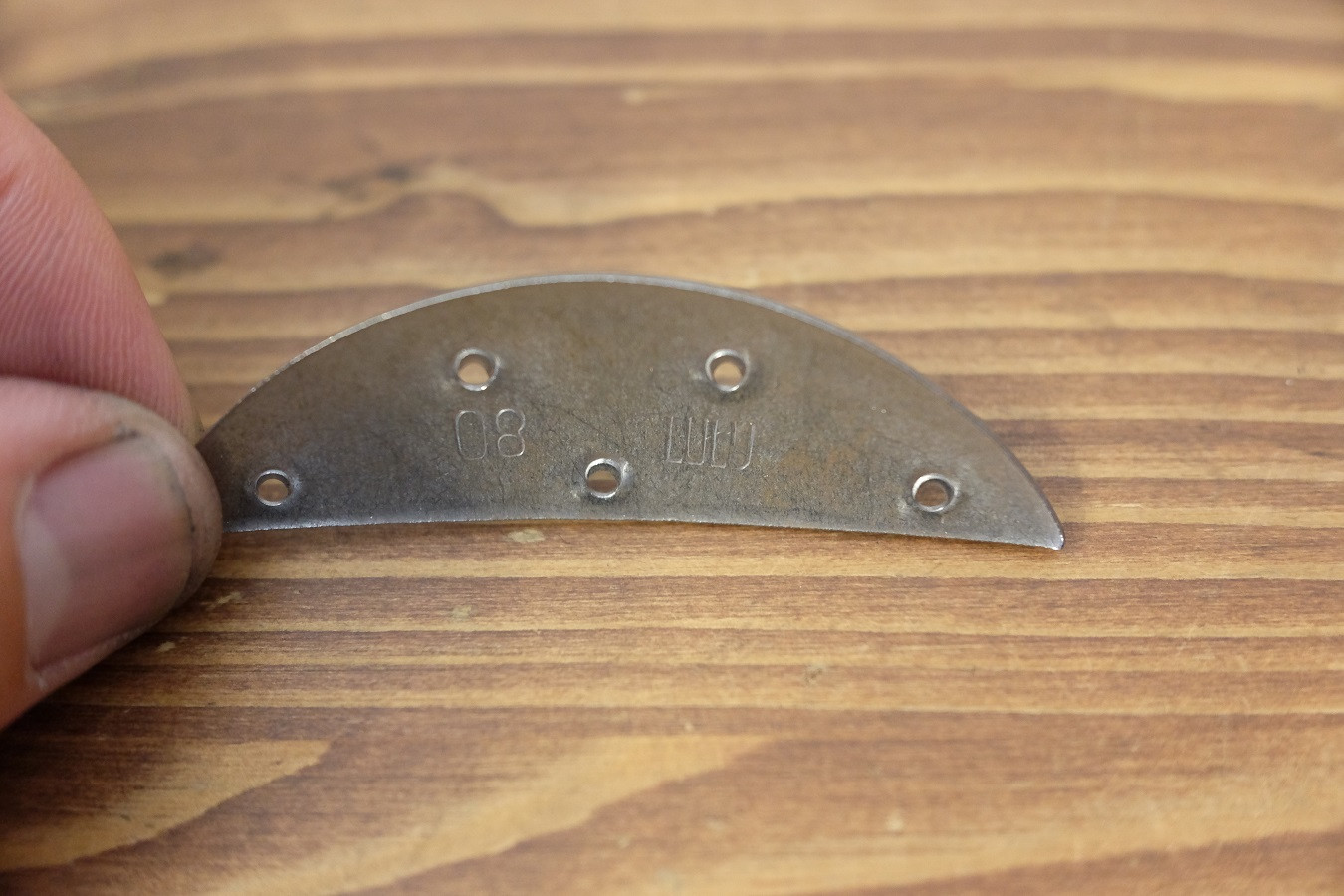 ビンテージトゥスチールの裏側