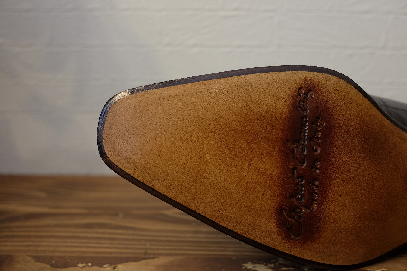 日本製トゥスチール(アンティークゴールド)の装着例｜修理工房コビット 岡山