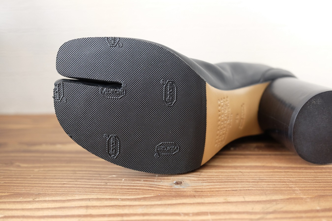 ビブラムガンマハーフ1㎜ ブラック