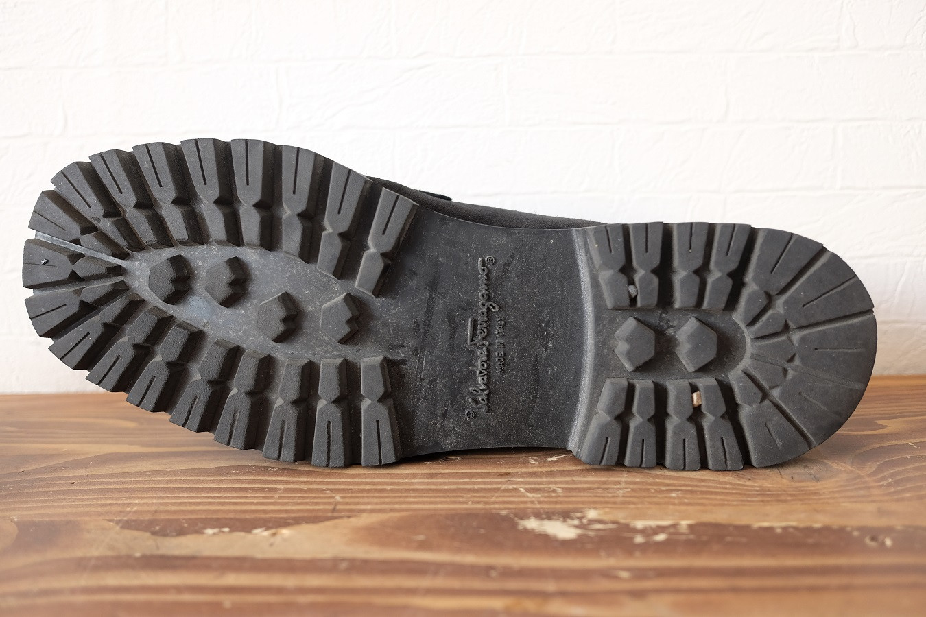 フェラガモ｜ビブラムダイナイトタイプ オールソール 岡山靴修理