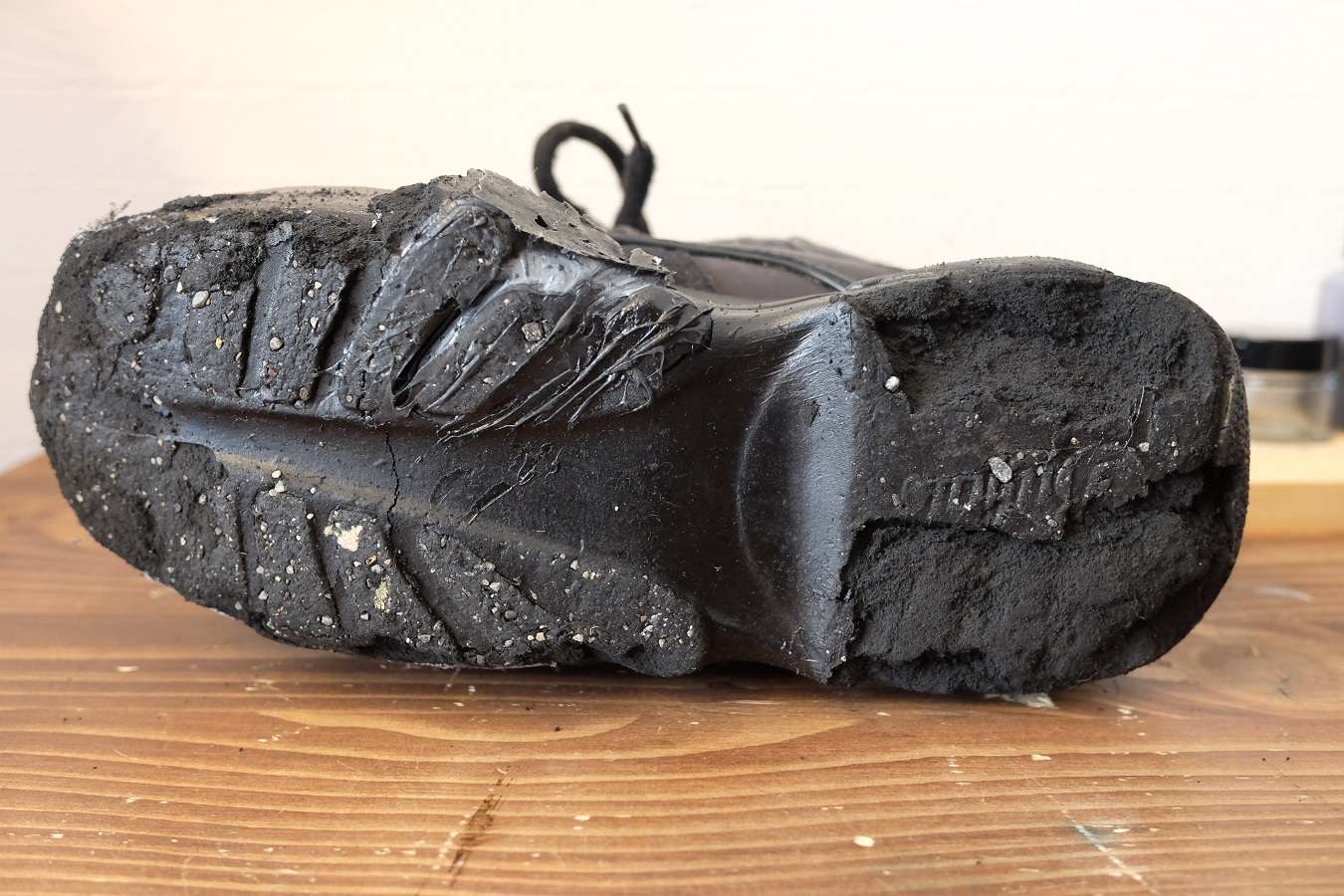 バッファロー 加水分解したウレタンソール