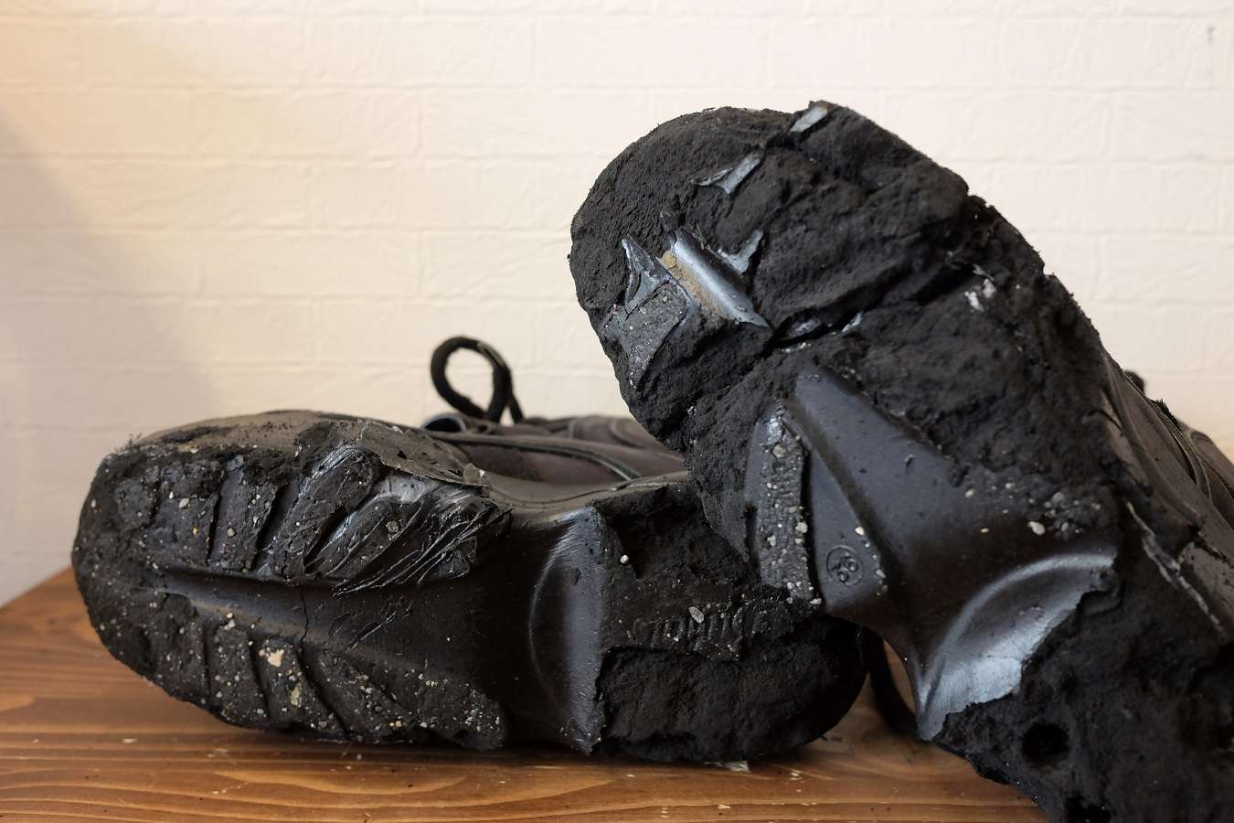 バッファロー 加水分解したウレタンソール