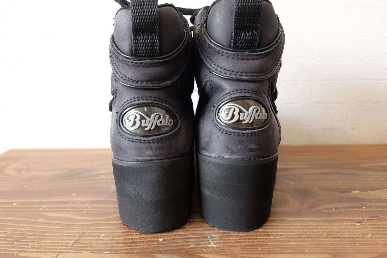 修理後のバッファロー後ろ側