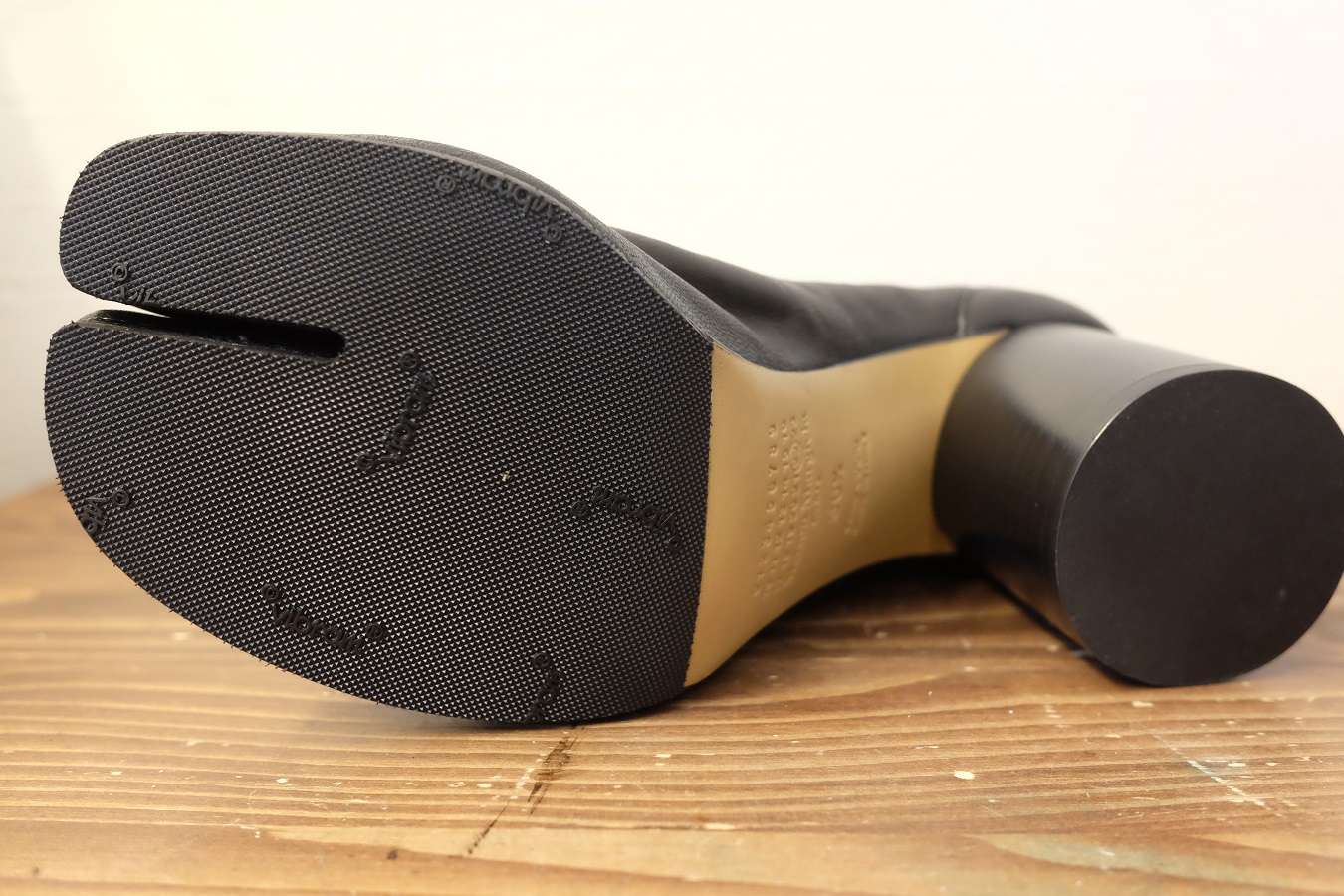 裏張りに使用したのはビブラムハーフ