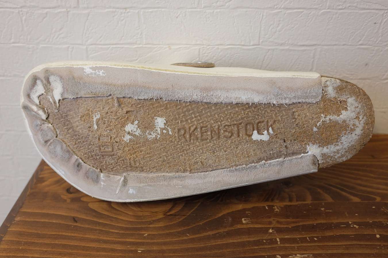 ビルケン サンダル｜純正ソールからビブラムソールへオールソール【岡山】