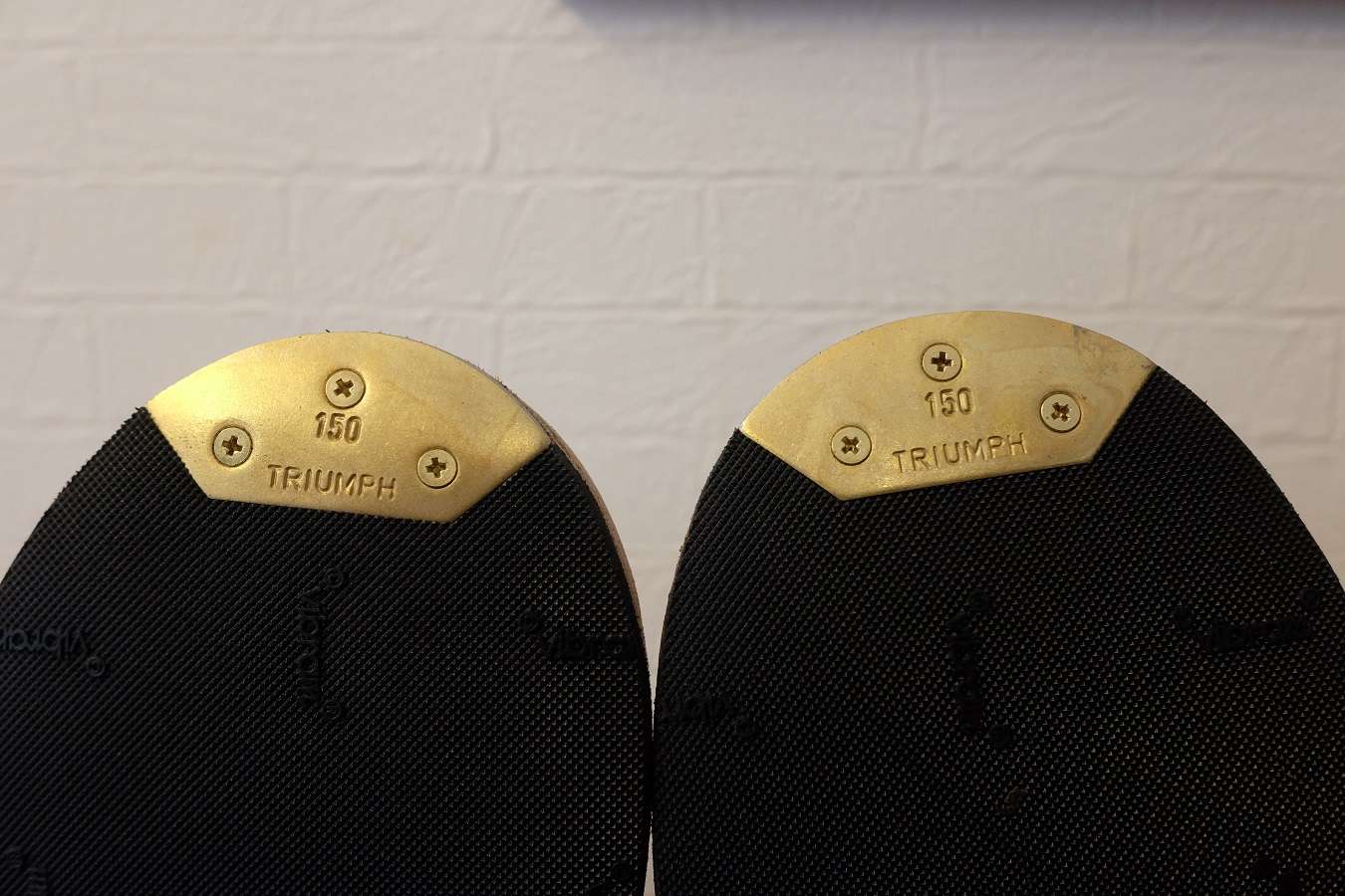 トライアンフ トゥスチール