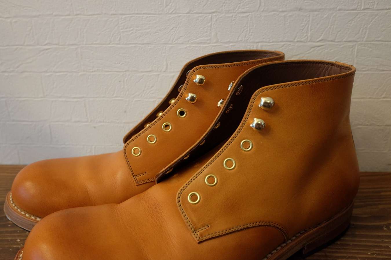 真鍮製のハトメリングとカギホック