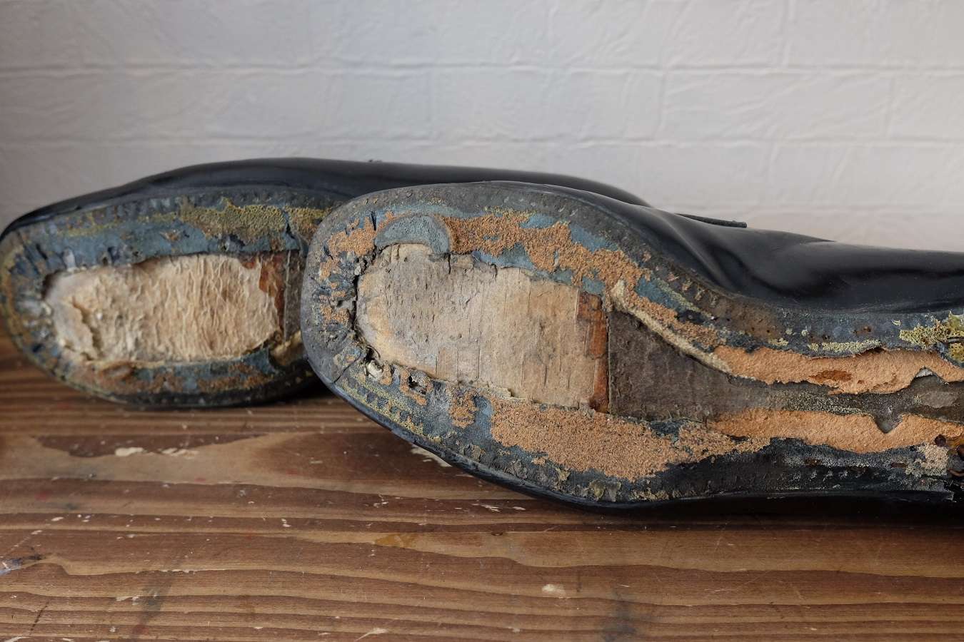 靴底を剥がしました