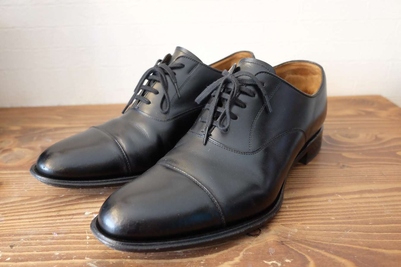 REGAL(リーガル)｜穴の開いた靴底にハーフラバーを貼る【岡山 靴修理】