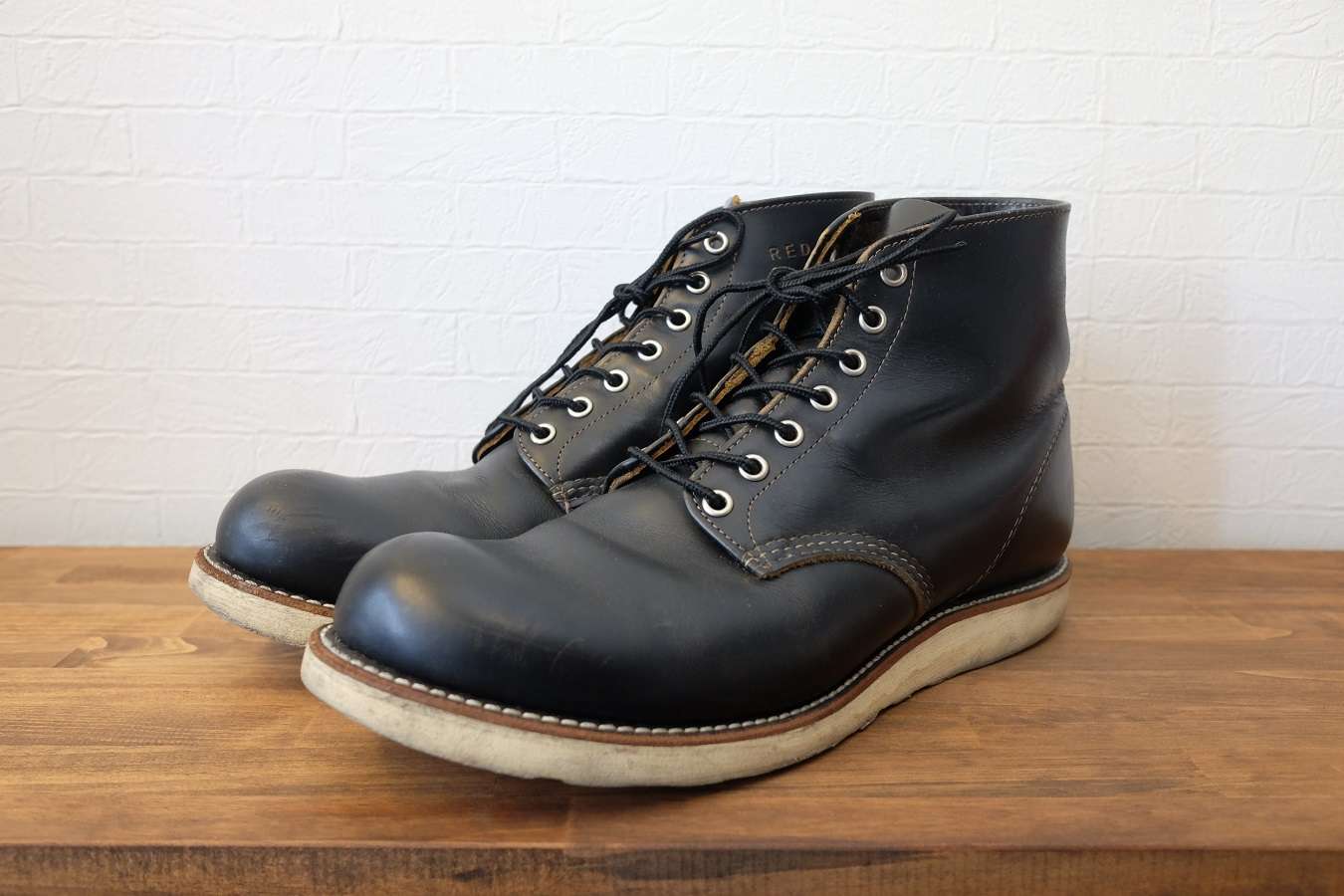 レッドウイング９８７０｜純正ホワイトソールからビブラム４３０ソールへカスタム
