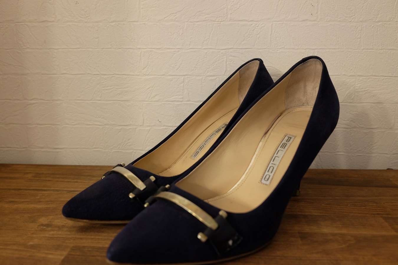 PELLICO ペリーコ｜ヒールの革が傷ついたら巻革交換で綺麗になります