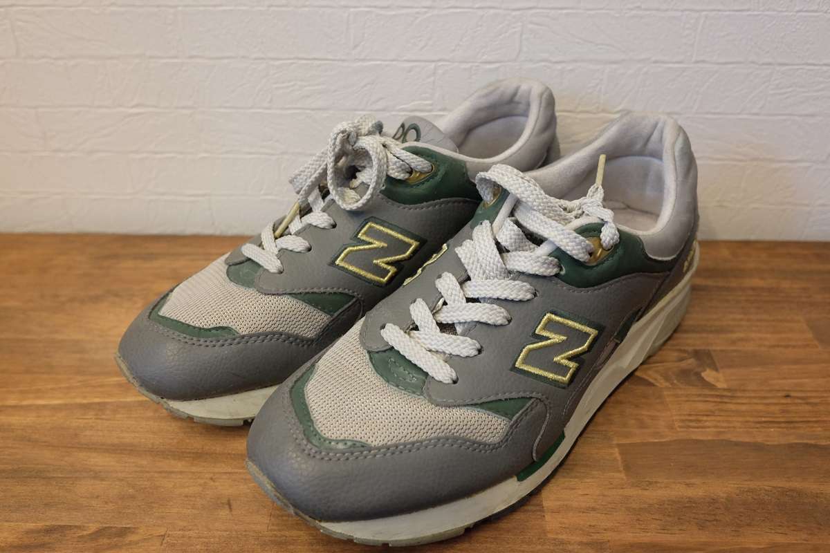 new balance ニューバランス｜加水分解したソールをビブラムソールにて交換