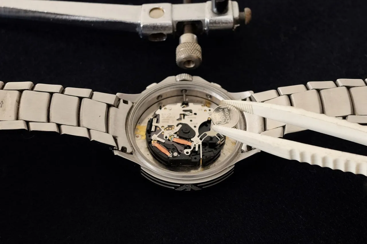 腕時計電池交換