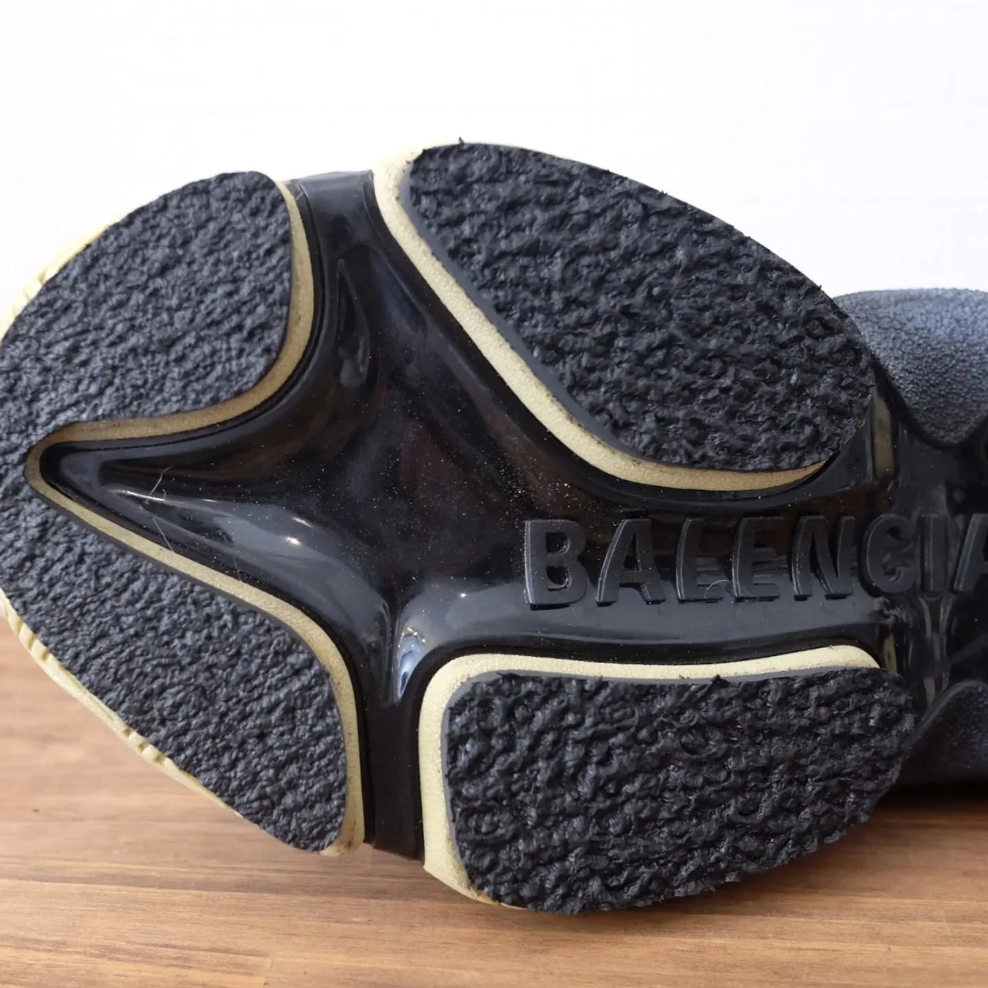 【GUCCI×バレンシアガ コラボ トリプルS】