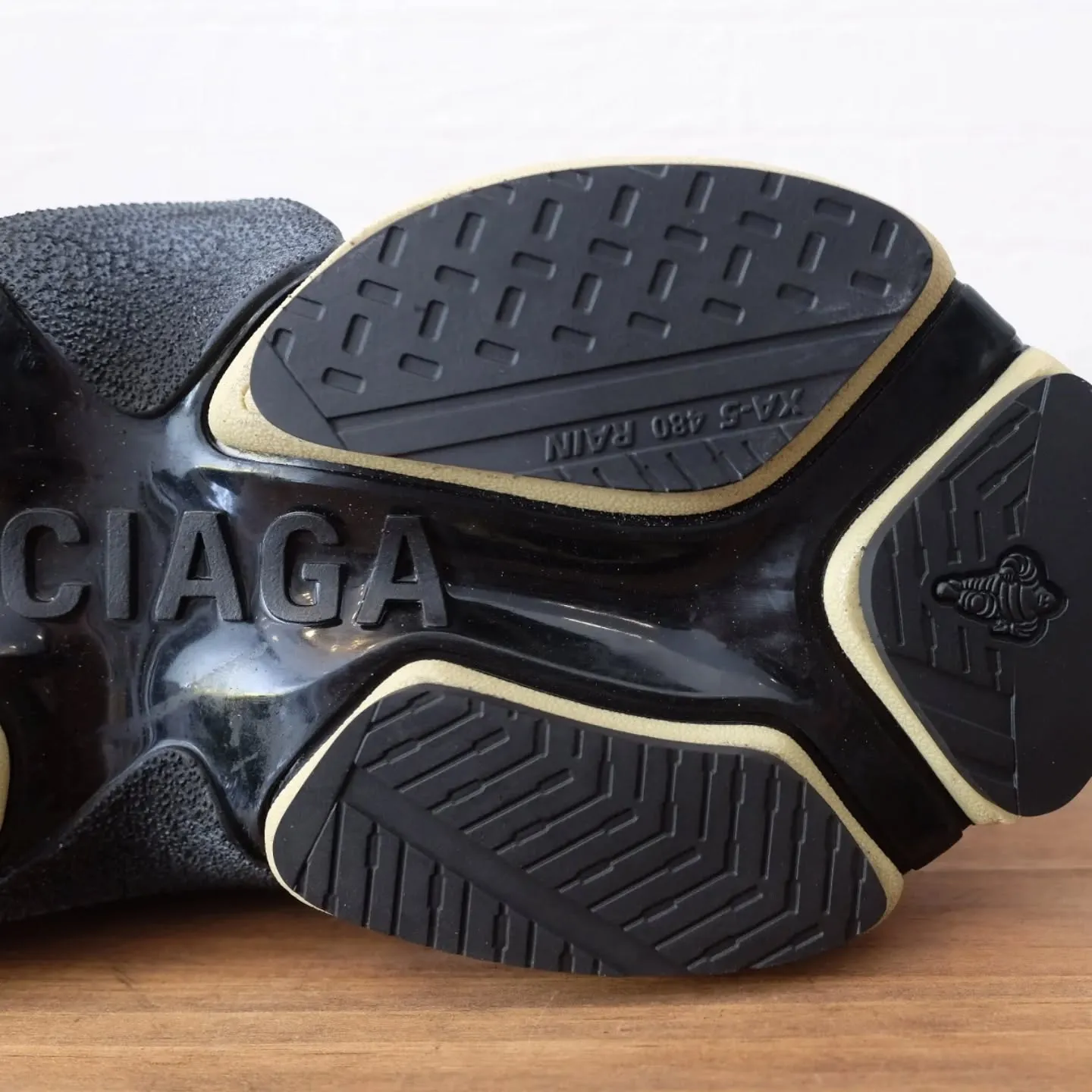 【GUCCI×バレンシアガ コラボ トリプルS】