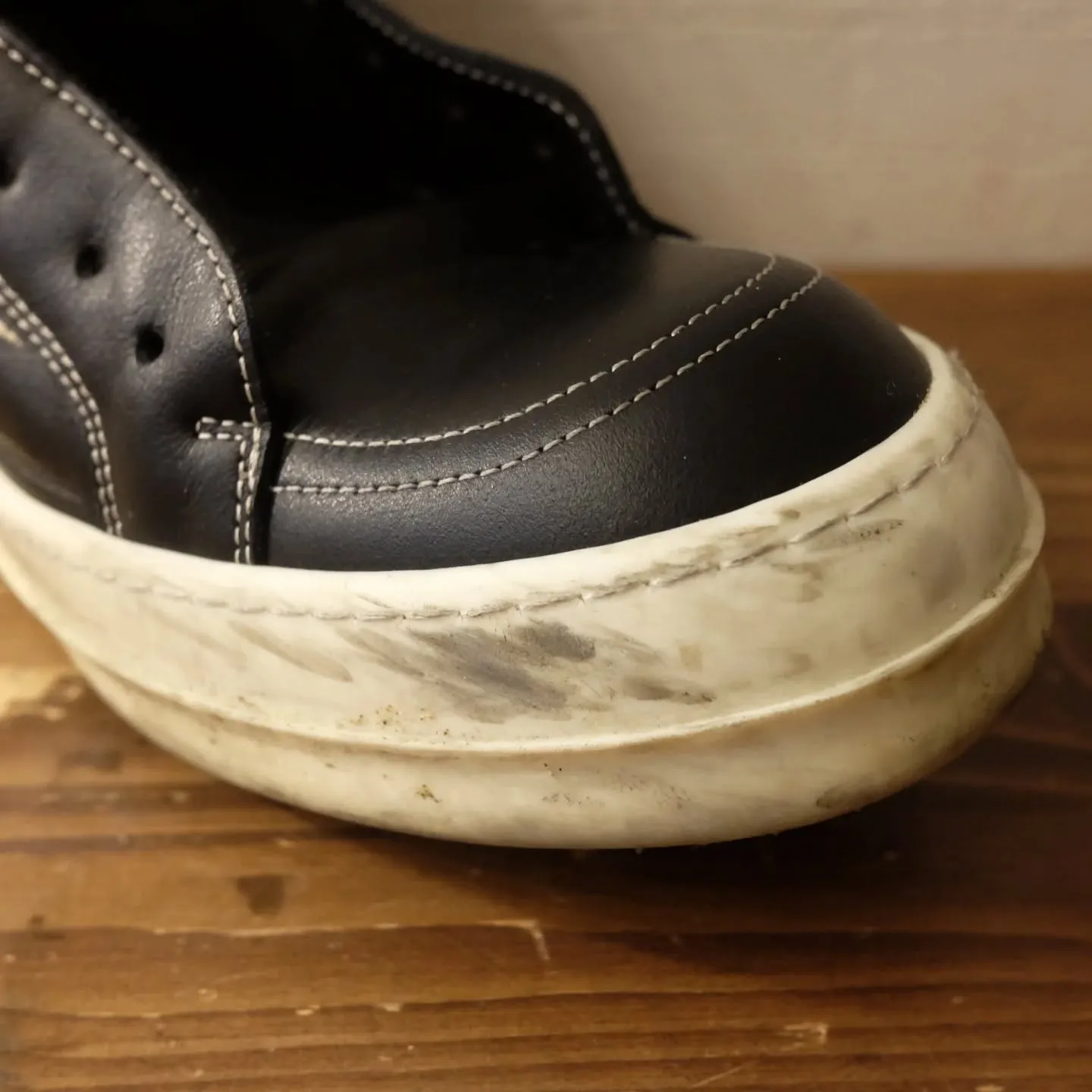 Rick Owens（リックオウエンス）の「コバの黒ずみ」諦...