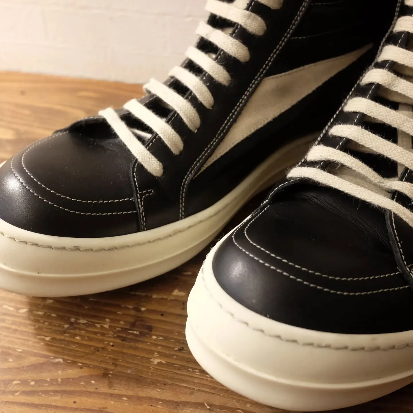 Rick Owens（リックオウエンス）の「コバの黒ずみ」諦...