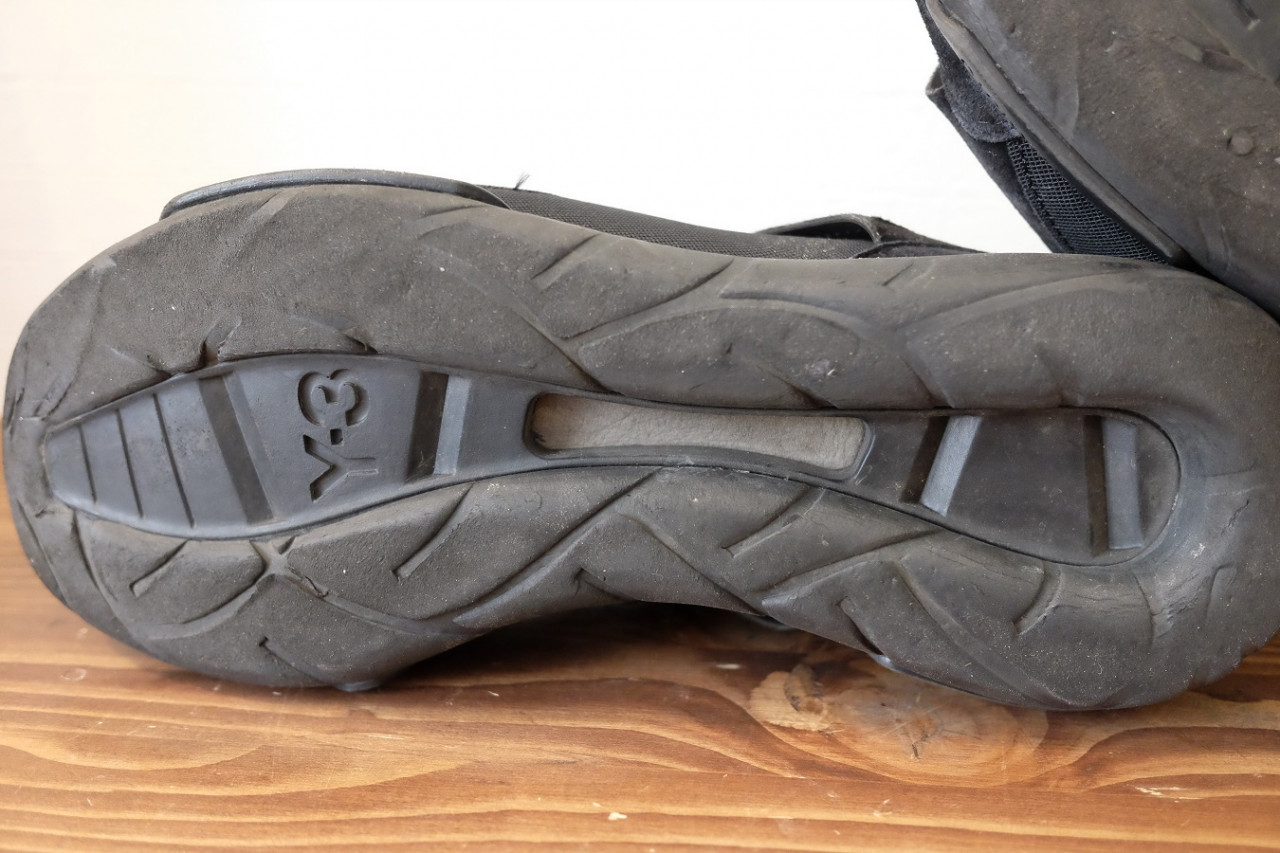 スニーカー 靴底アップ