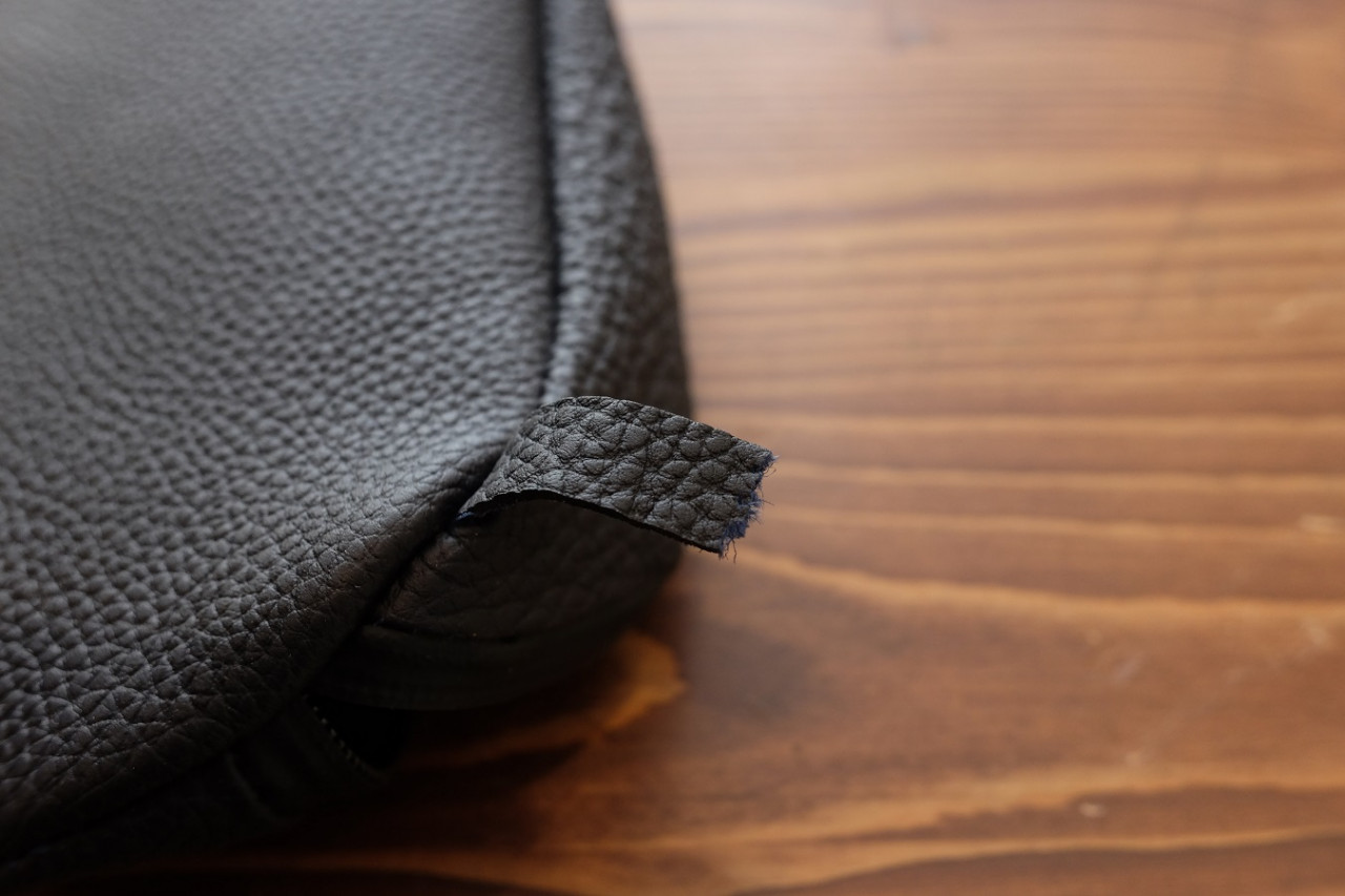 【鞄修理】裂けたハンドストラップの根革交換