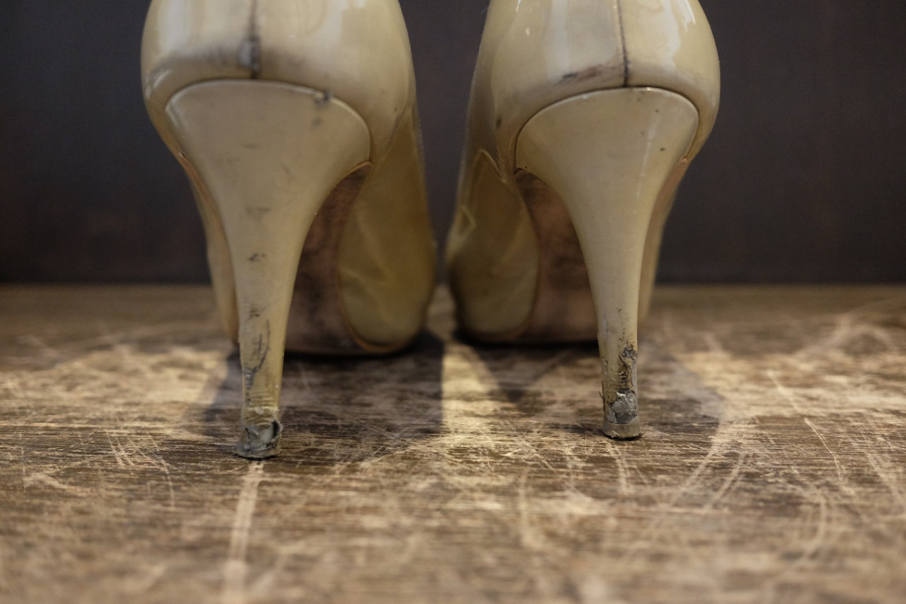 婦人靴 傷ついたエナメルも巻革交換すれば新品同様！！