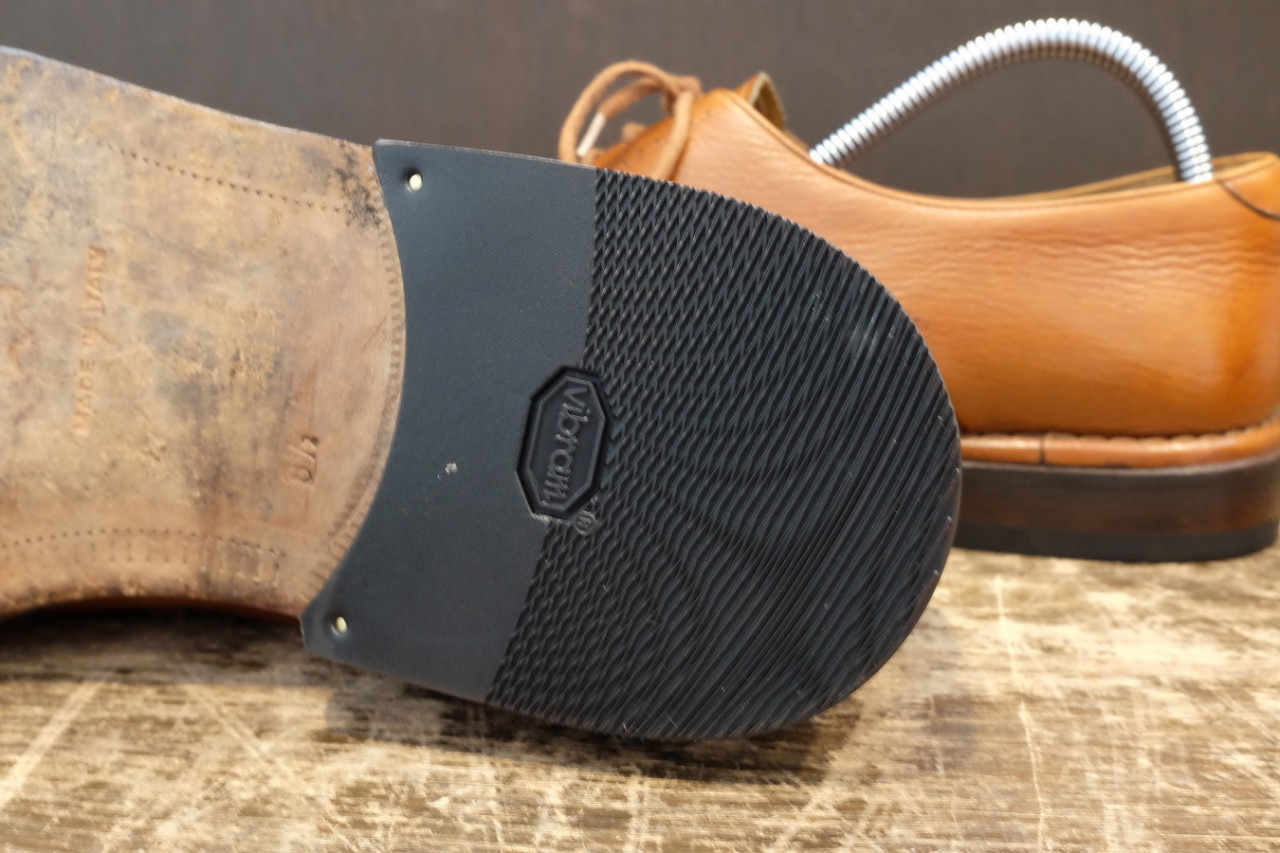 紳士靴のカカト修理