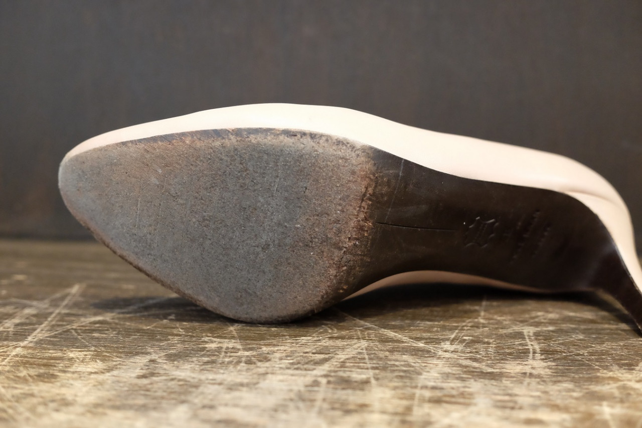 【婦人 コールハーン】滑りやすいレザーソールにはハーフラバーを