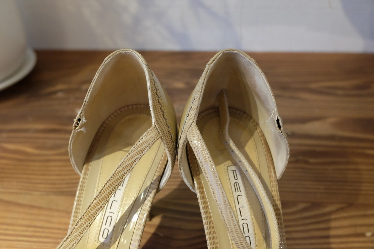 バックルを外しました