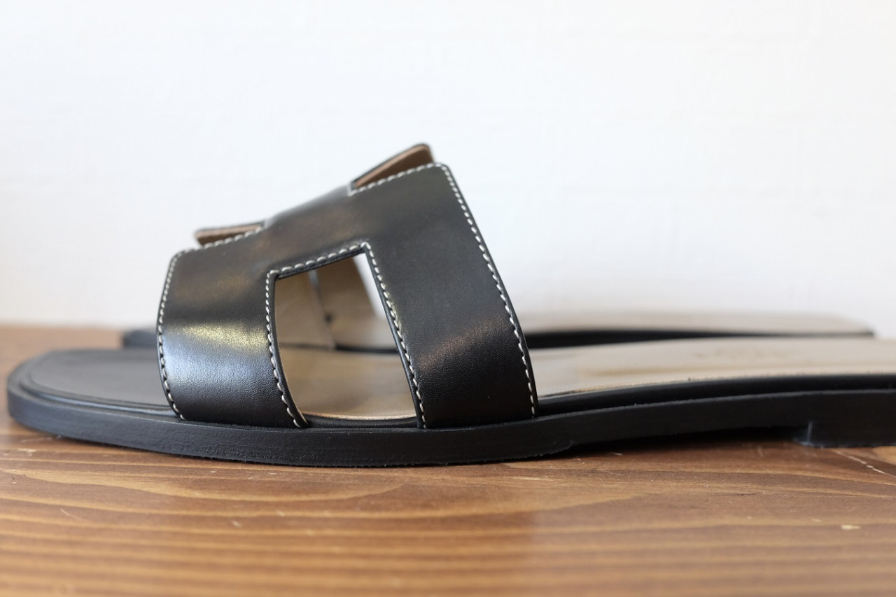 サイドから見たサンダル