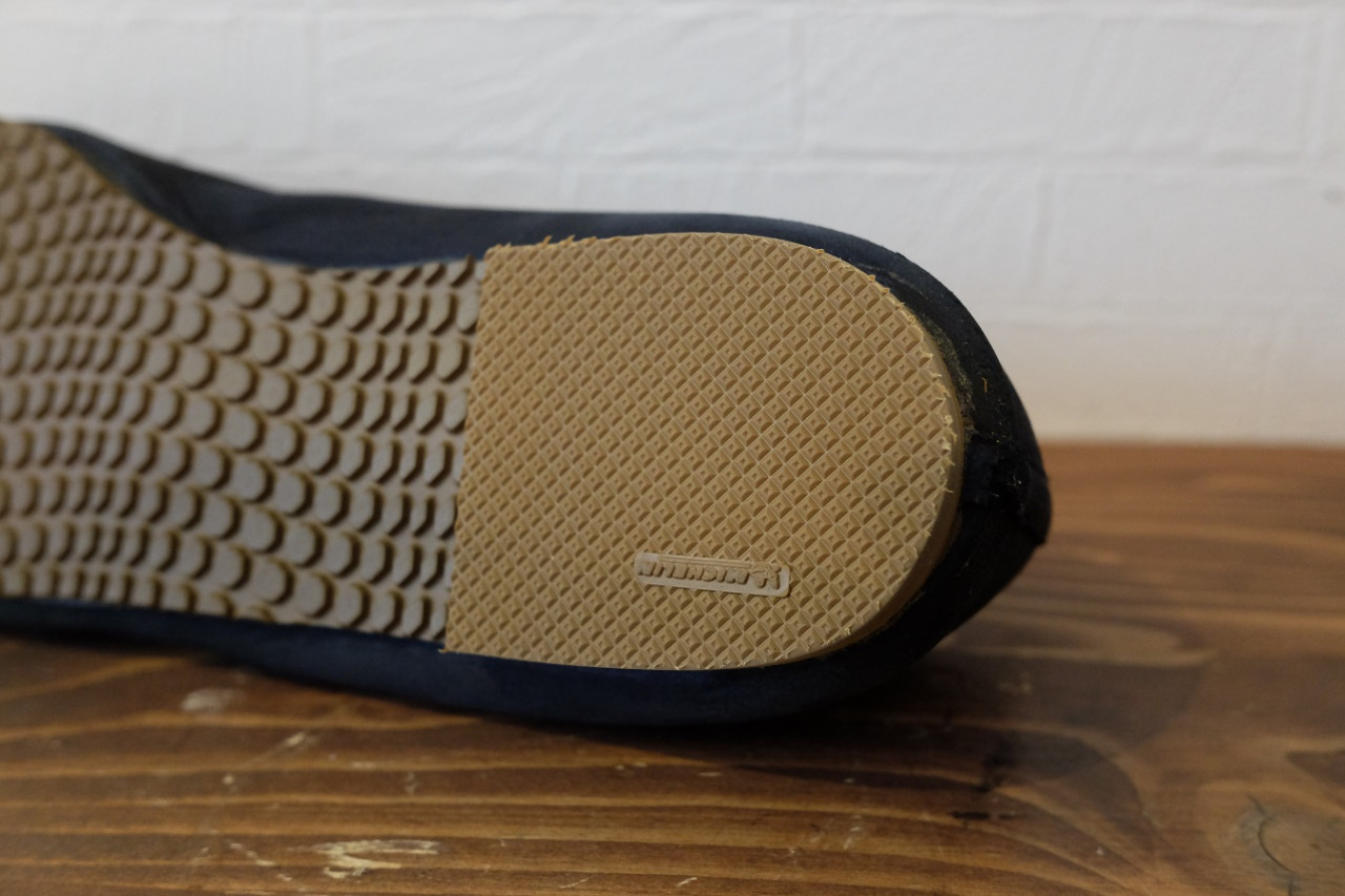 婦人靴のカカト